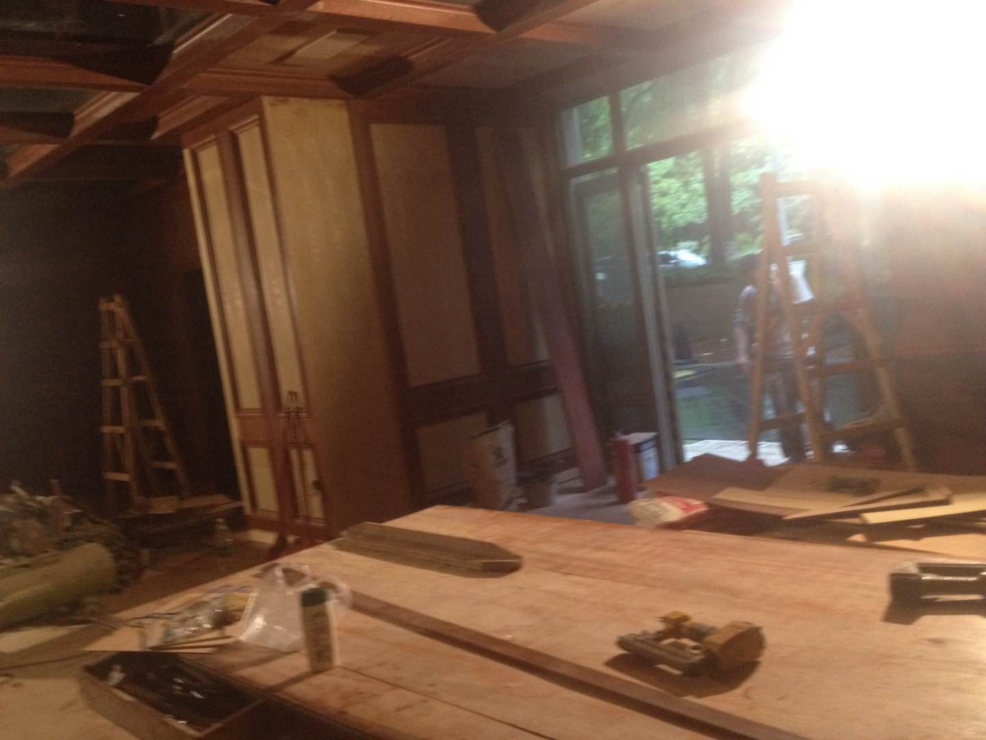 整木护墙板安装